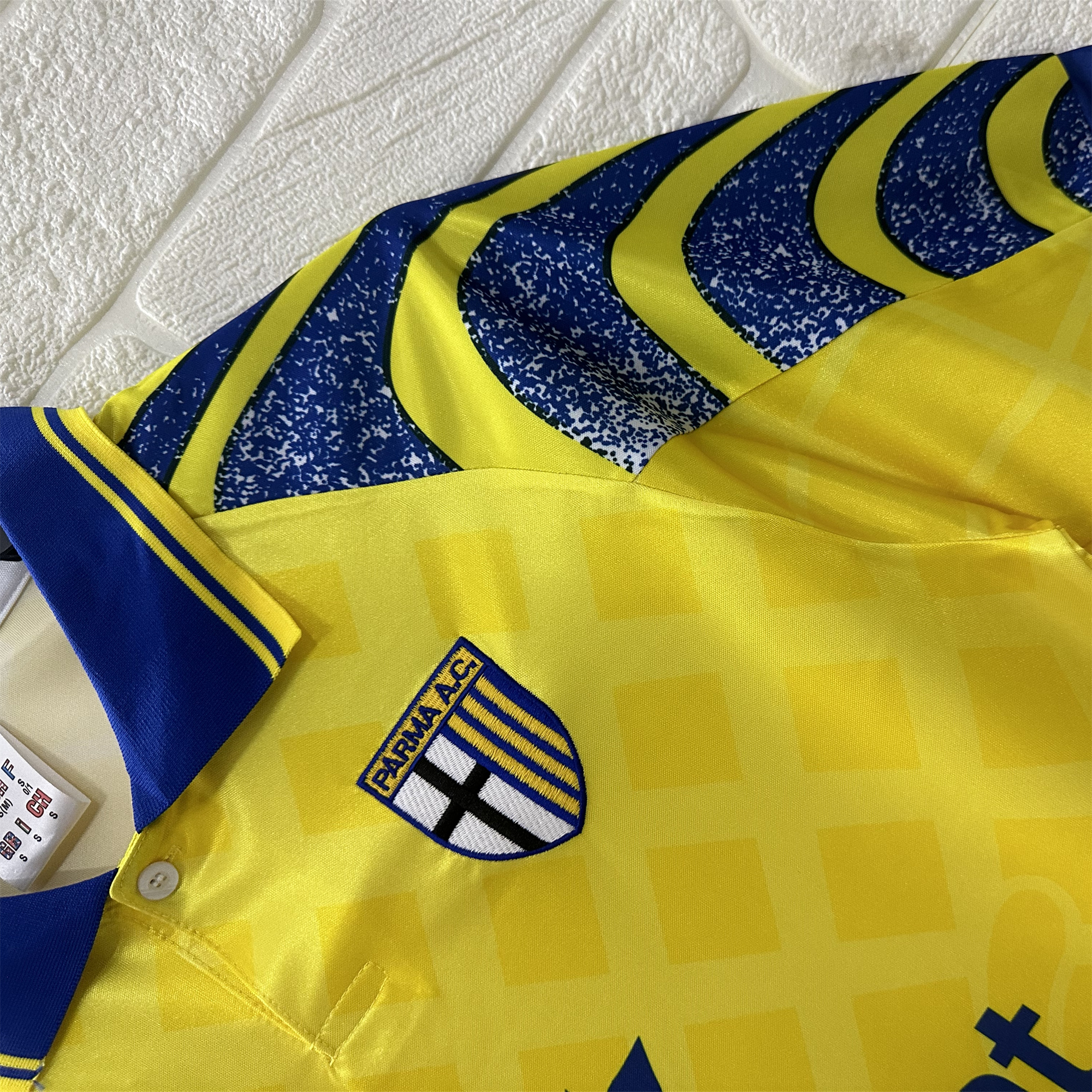 Retro Parma 1995-97 Away Jersey - Fans Version - JerseysGala
