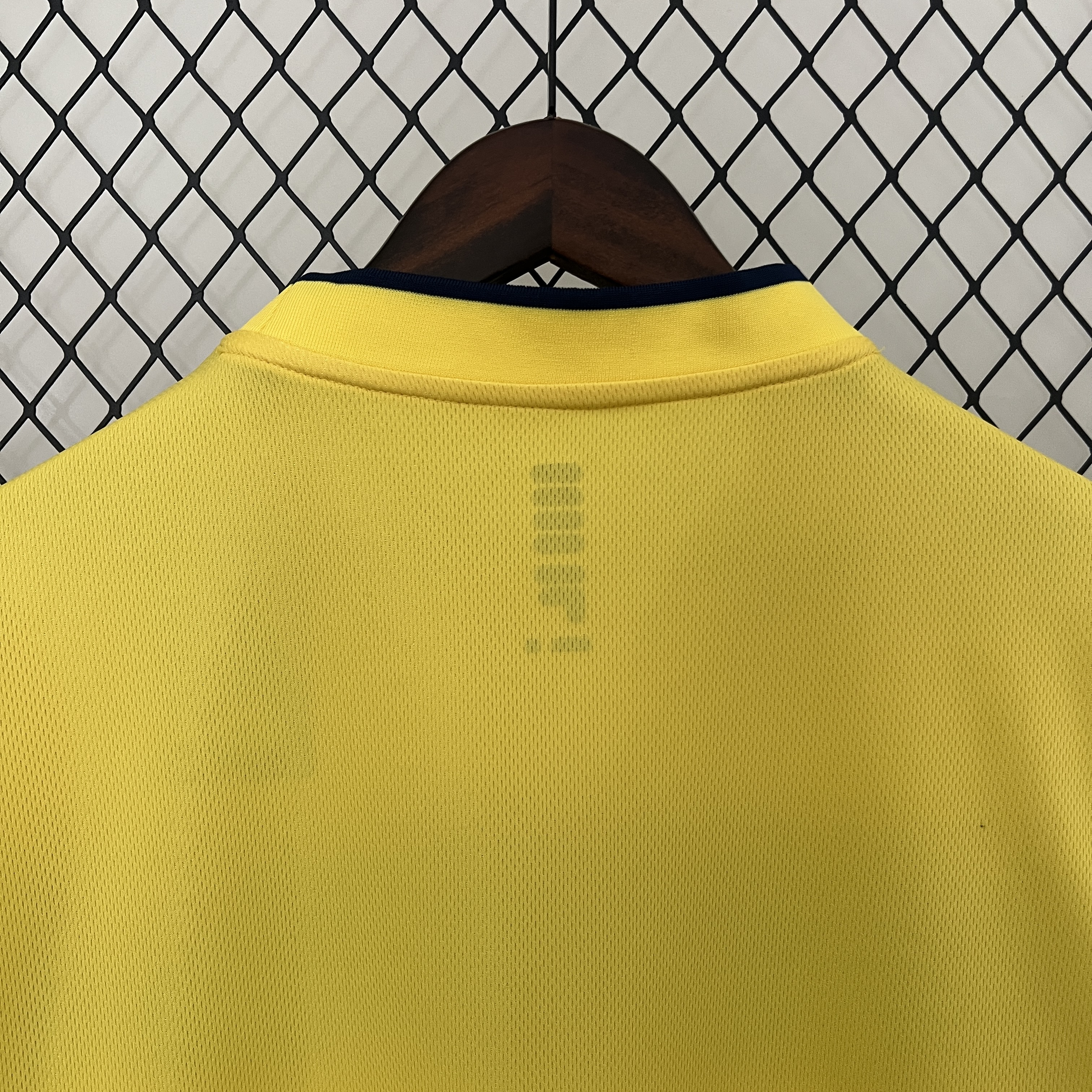 Retro S-c-o.t l.a-n.d 2002 Away Jersey - JerseysGala