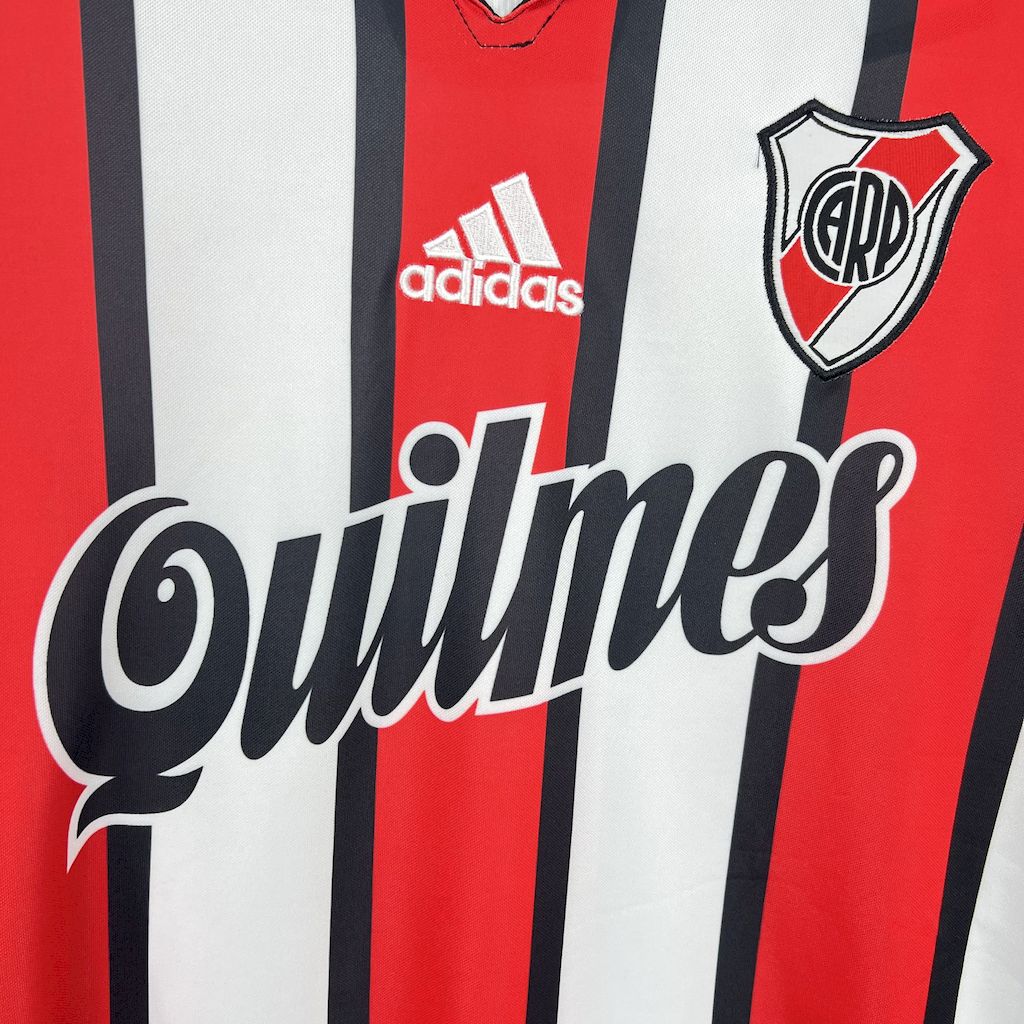 Retro River Plate 1999-00 Third Jersey - JerseysGala