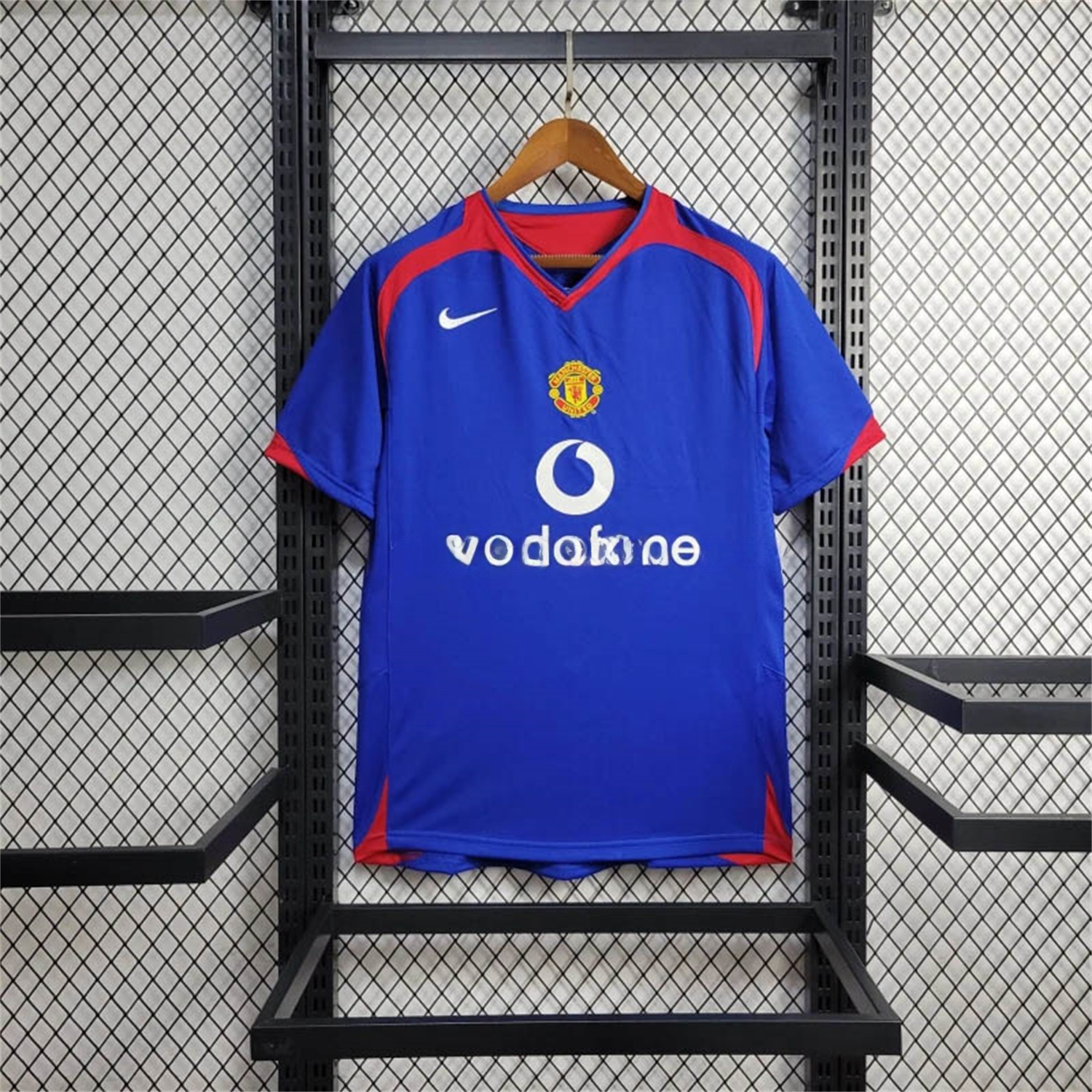 Retro Manchester United 05-06 Away Jersey - JerseysGala