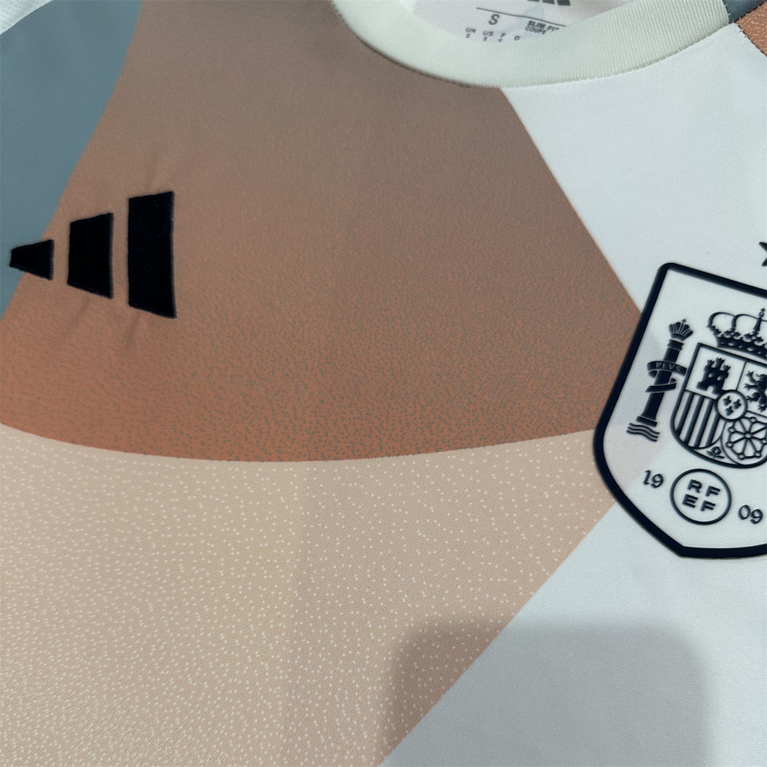 Spain 2025 Women's Team Away Jersey - Men's Fans Version - JerseysGala