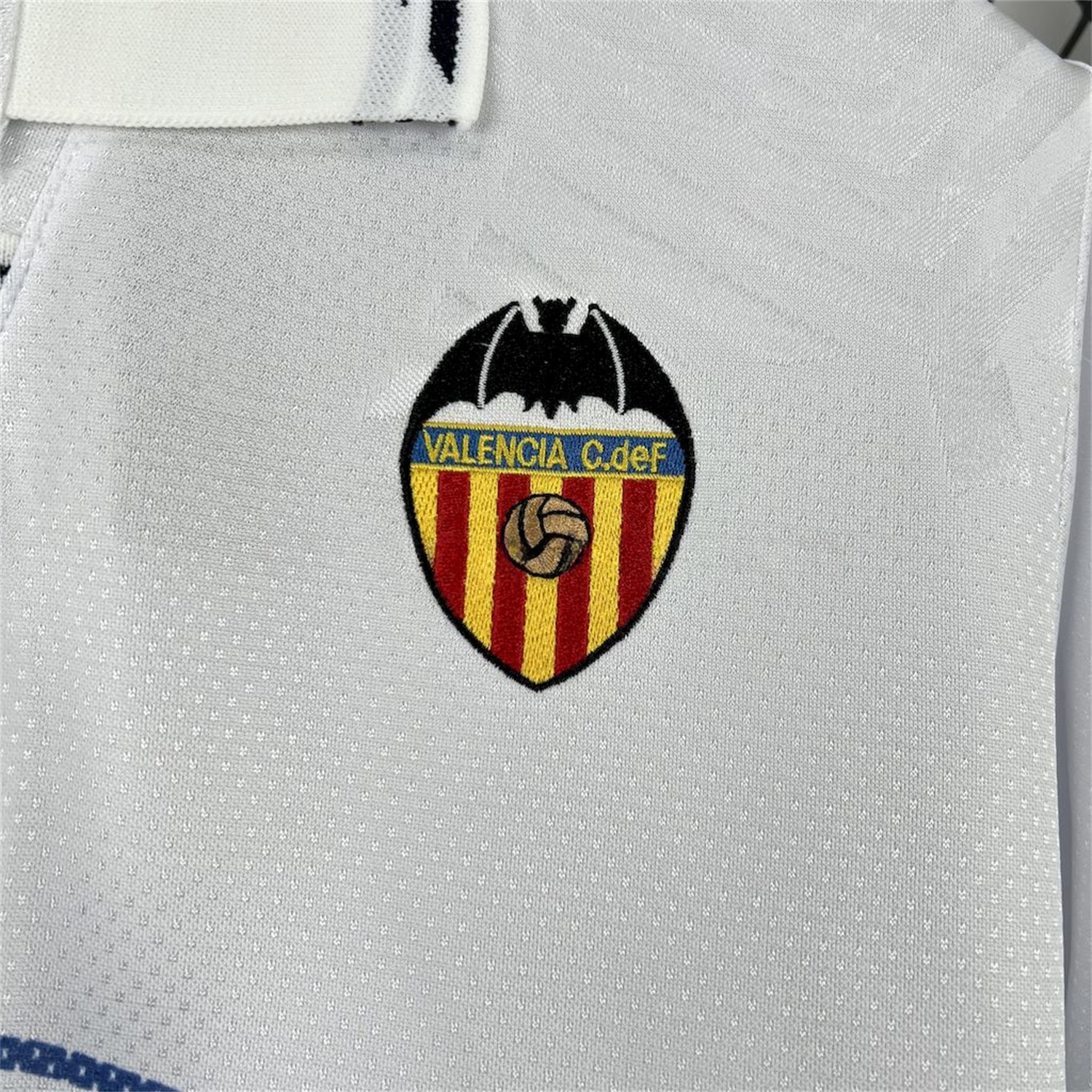 Retro Valencia 1995-96 Home Jersey - JerseysGala