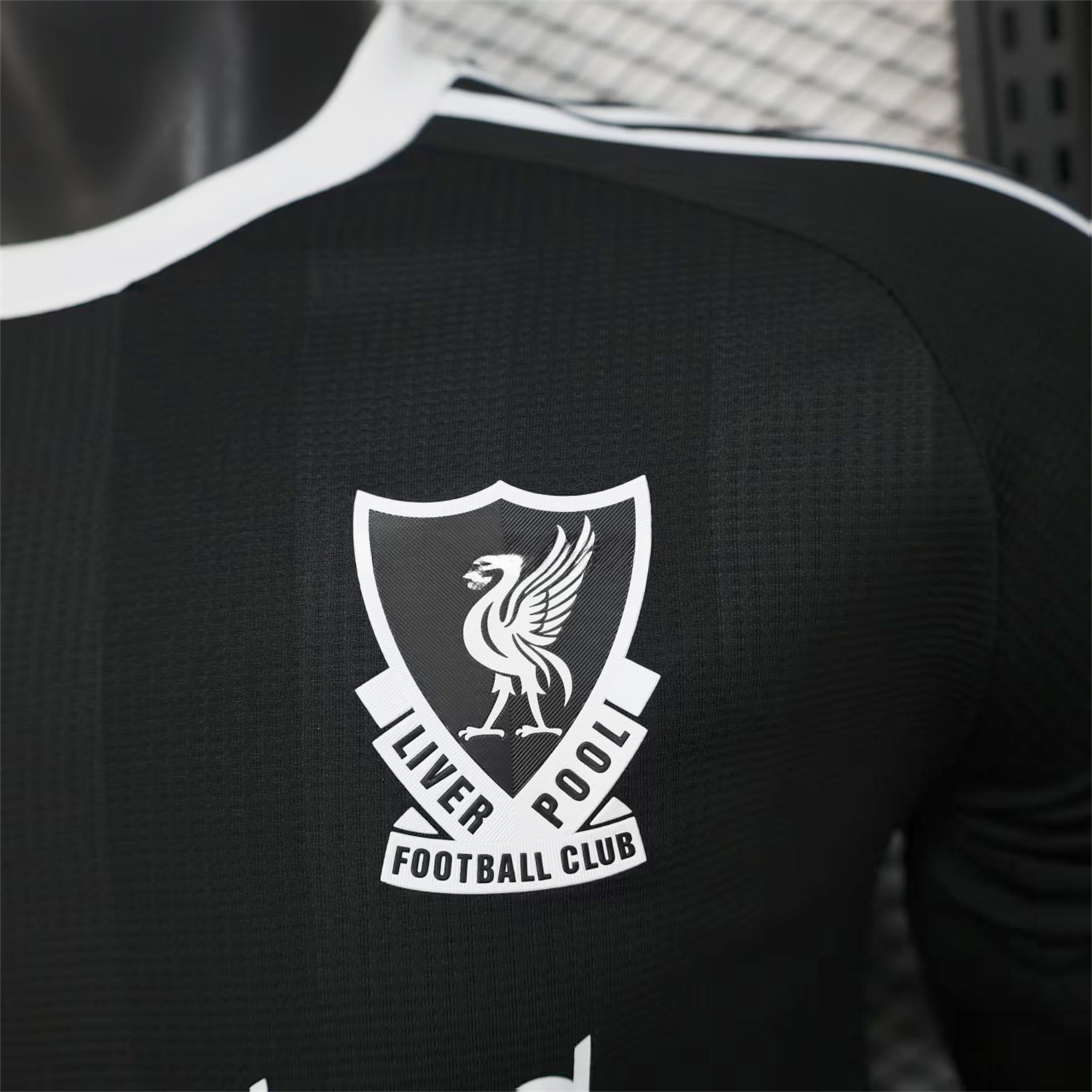 Liver.pool 25-26 Black Trefoil Goalkeeper Jersey - Player Version - JerseysGala