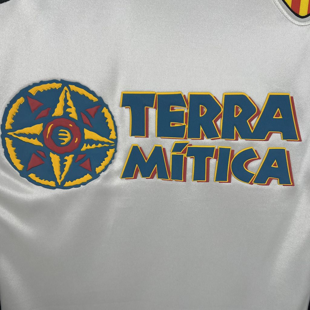 Retro Valencia 2000-01 Home Jersey - JerseysGala