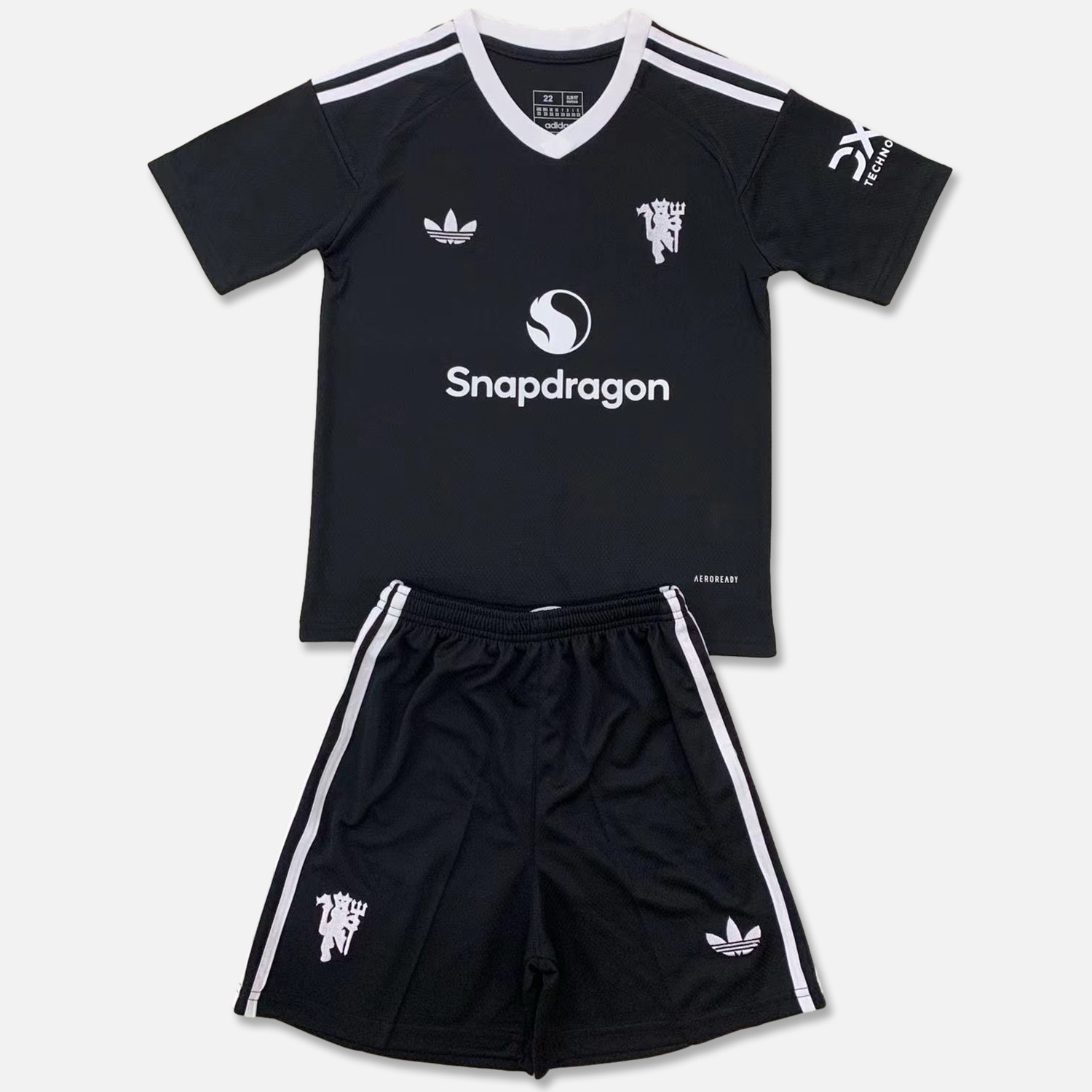 Manchester United 24-25 Black Goalkeeper Kids Kit - JerseysGala