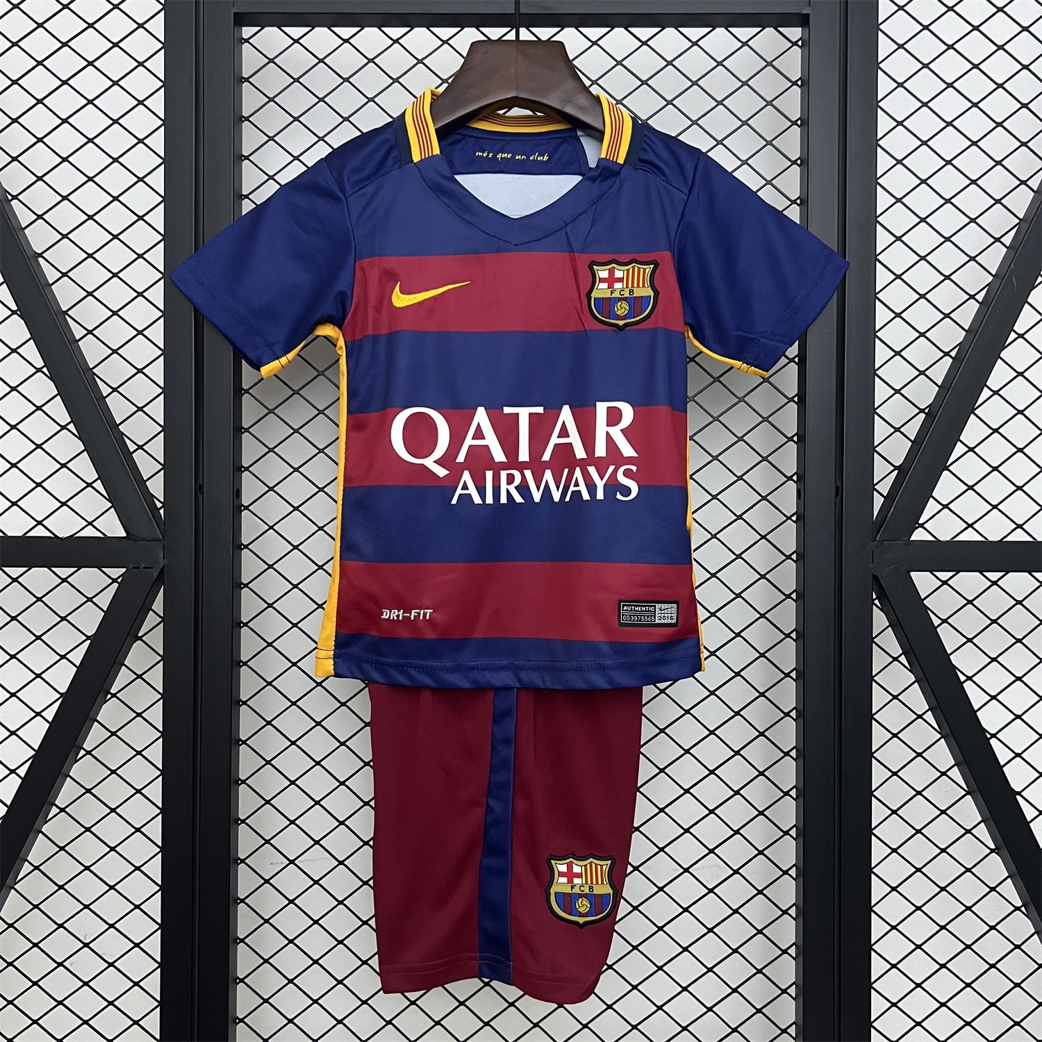 Retro B.A.R.S.A 2015-16 Home Kids Kit - JerseysGala