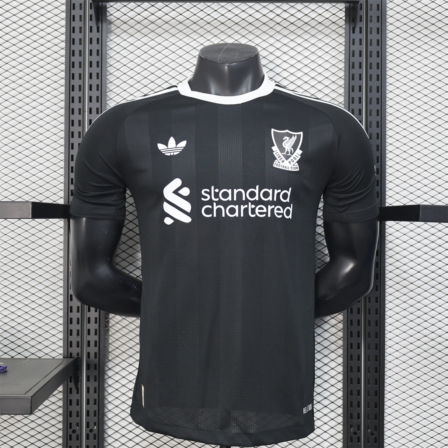 Liver.pool 25-26 Black Trefoil Goalkeeper Jersey - Player Version - JerseysGala