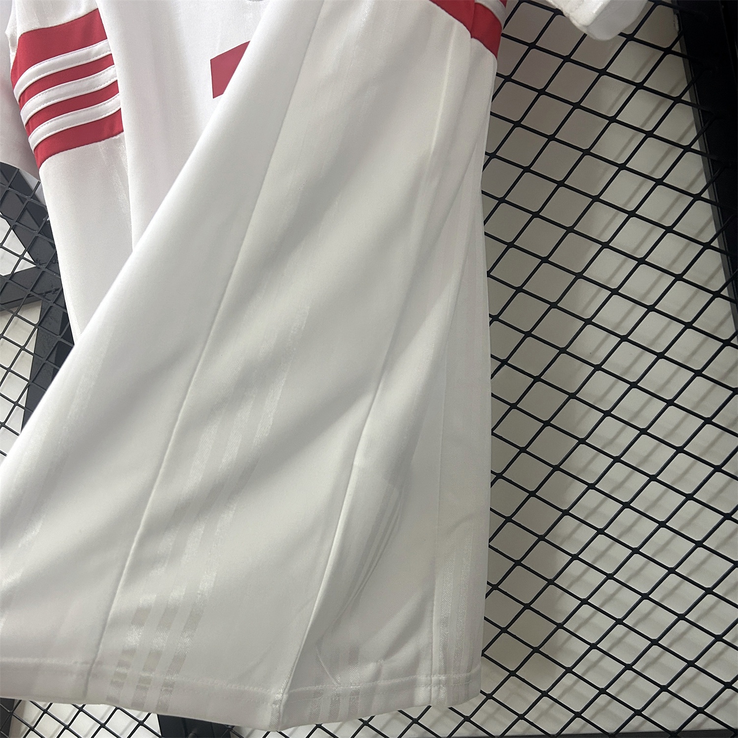 Retro Benfica 1997-99 European Away Jersey - JerseysGala