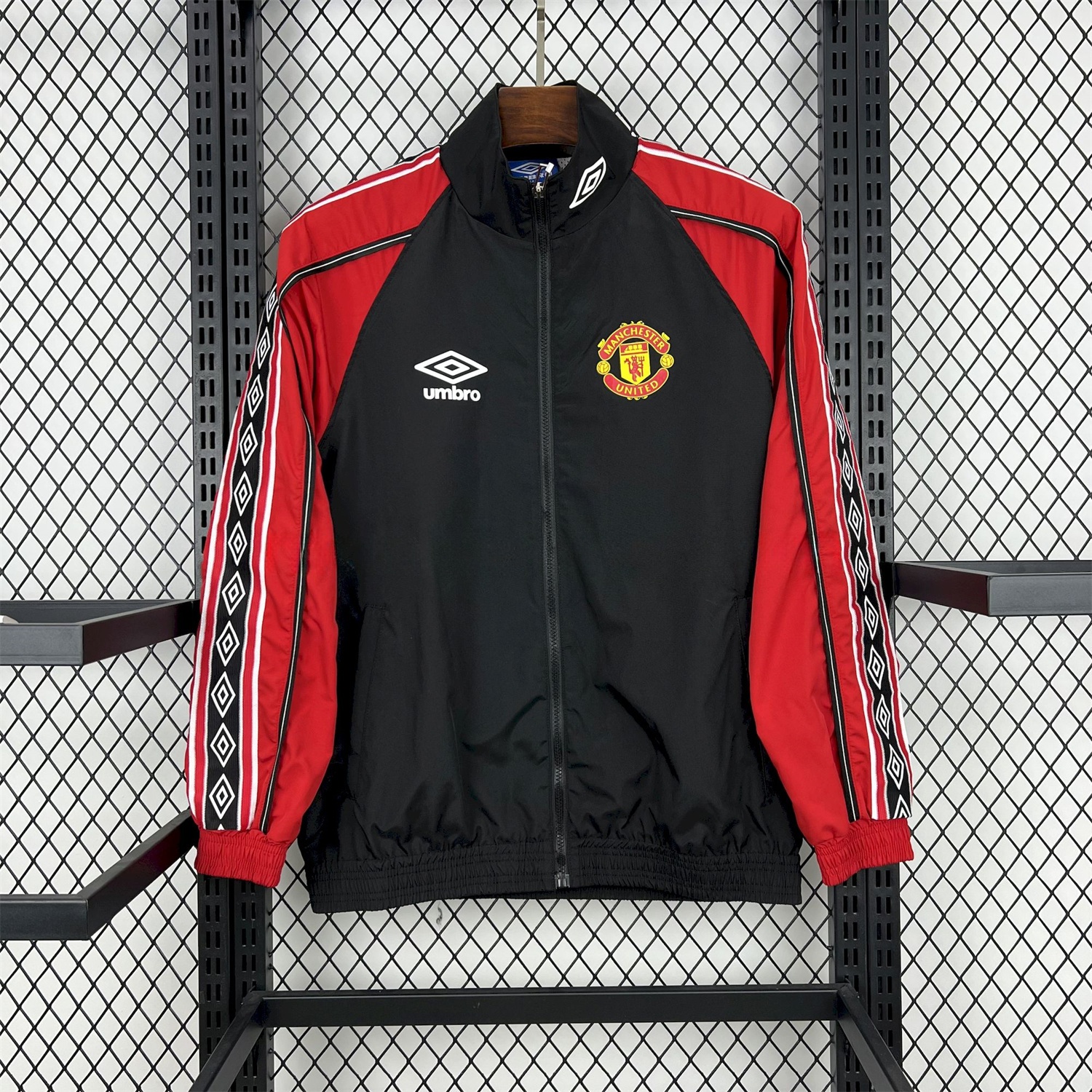Retro Manchester United 1998-99 Throwback Windbreaker Jacket - Black and Red - JerseysGala