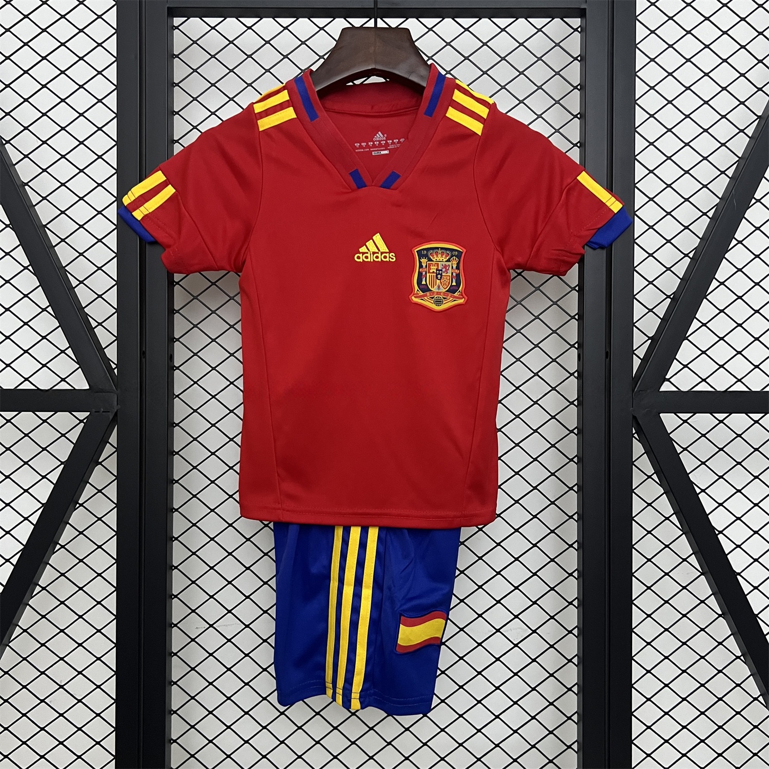 Retro Spain 2010 Home Kids Kit - JerseysGala