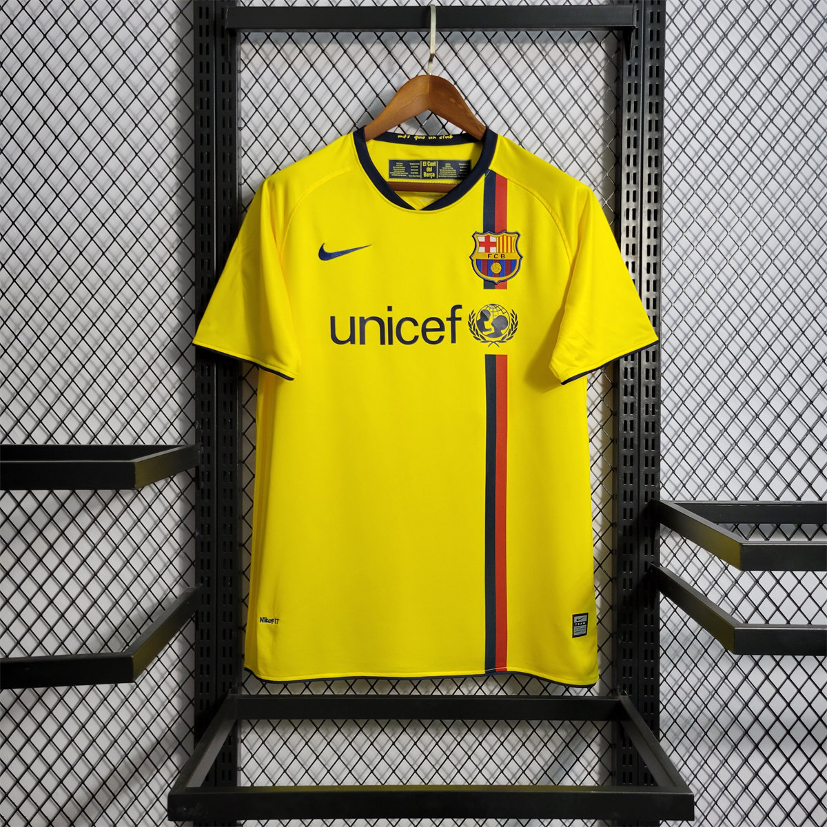 Retro Barcelona 08-09 Away Jersey - JerseysGala