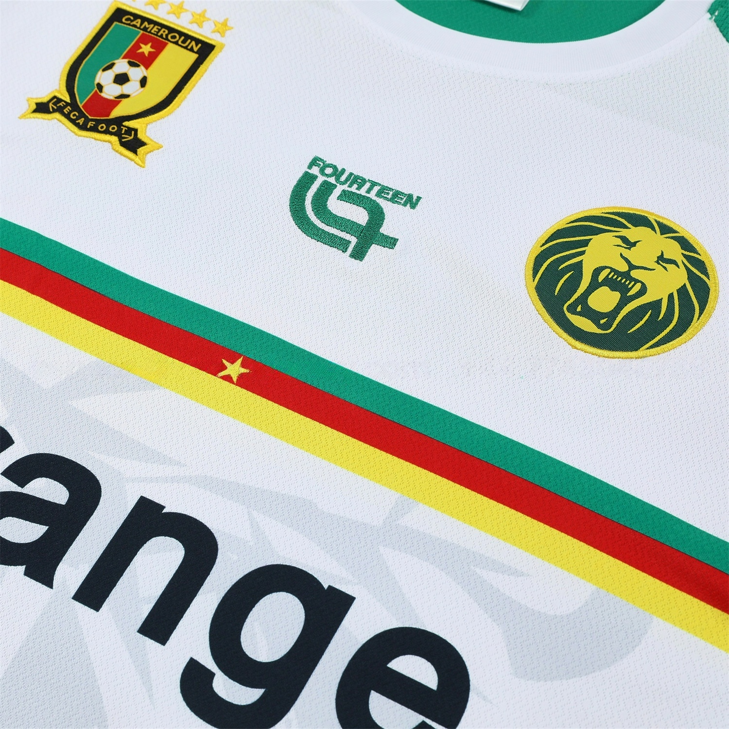 Cameroon 25-26 Short-Sleeve Training Set - White Top and Green Shorts - JerseysGala