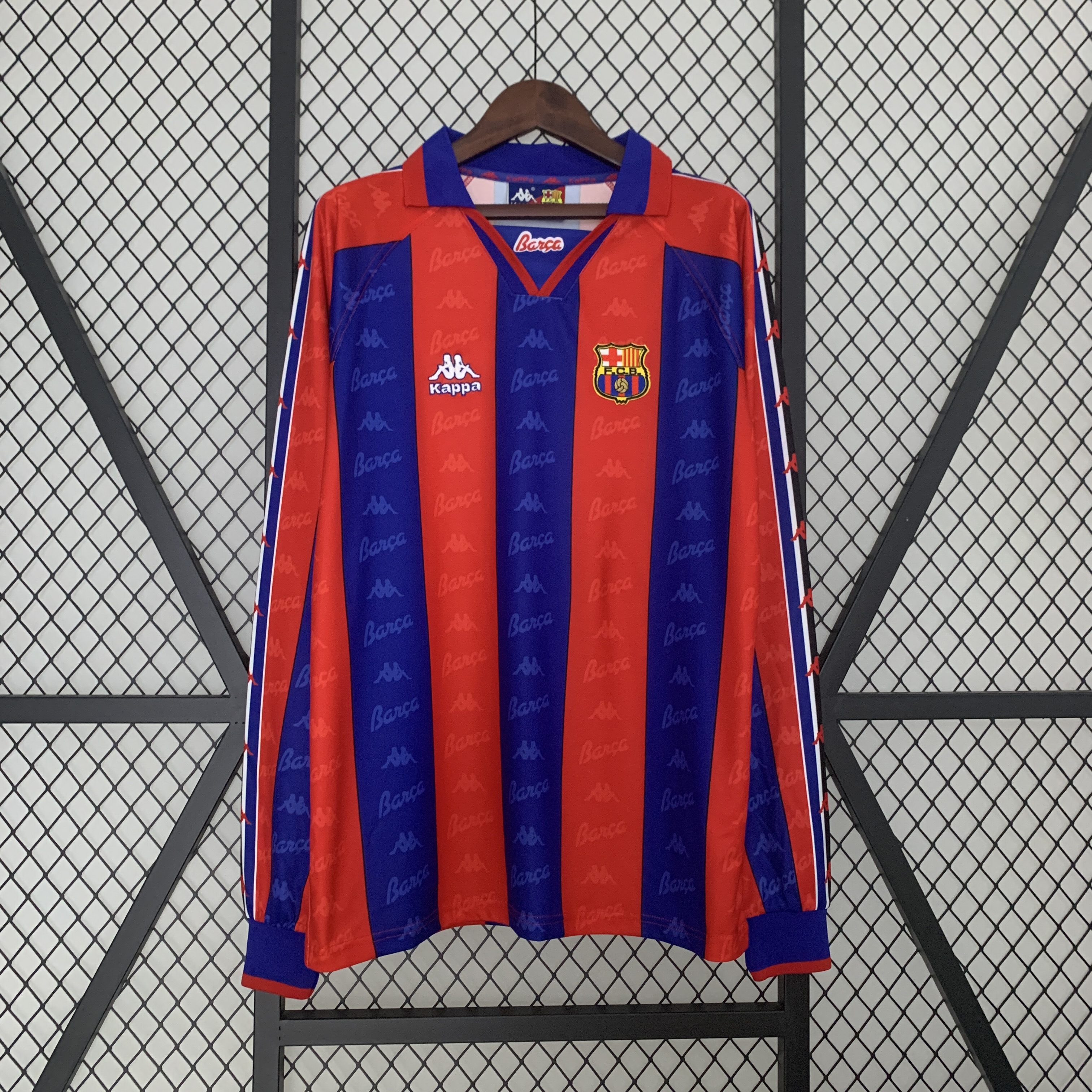 Retro Barcelona 96-97 Home Stadium Long Sleeve Jersey - JerseysGala