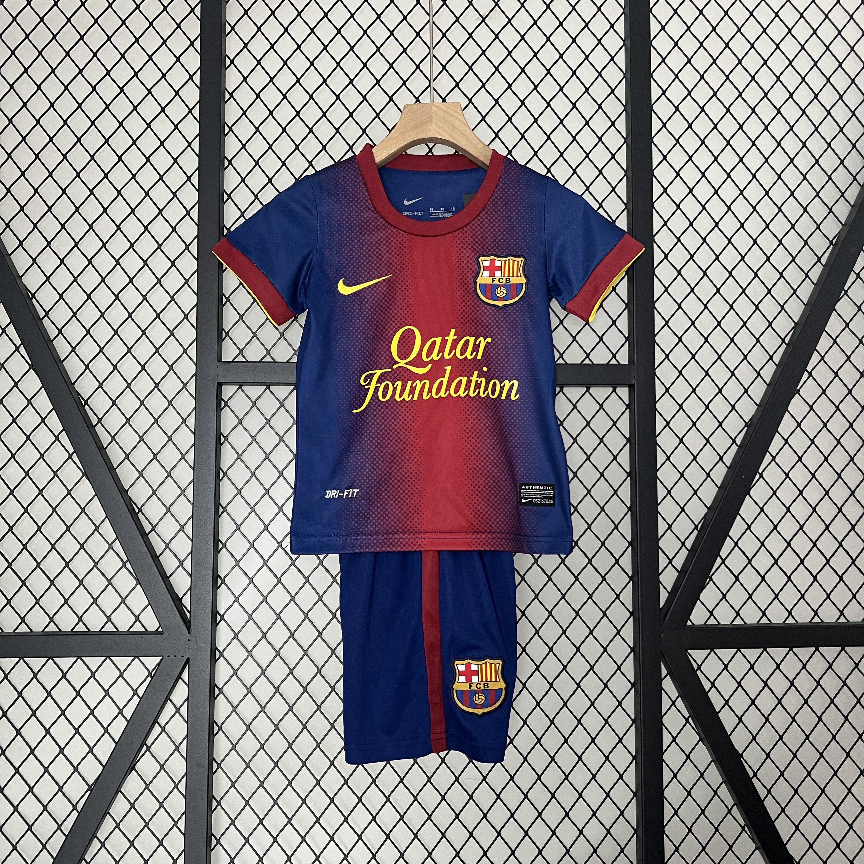 Retro Barcelona 2012-13 Home Stadium Kids Kit - JerseysGala
