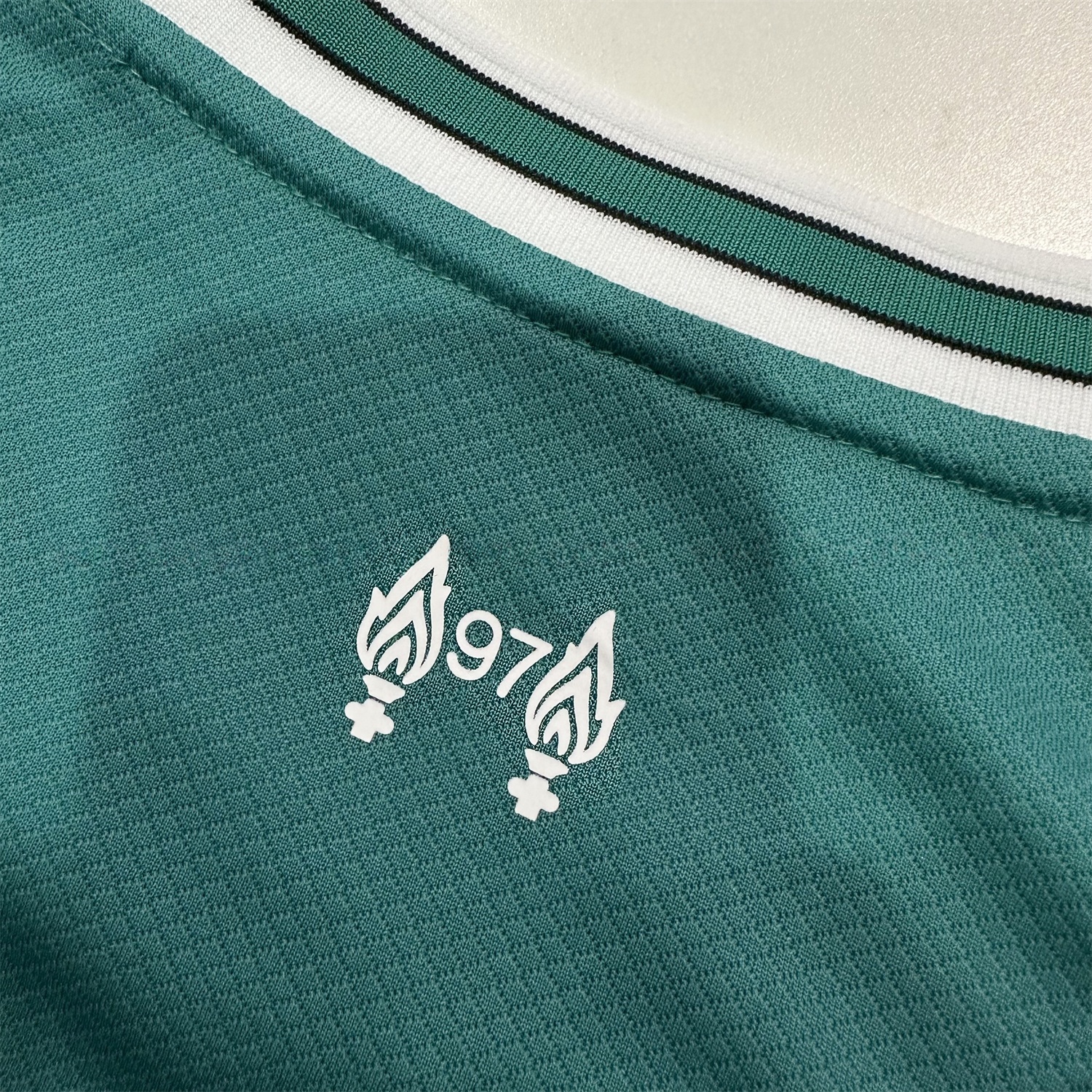 Liver.pool 25-26 Third Green Jersey - Fans Version - JerseysGala