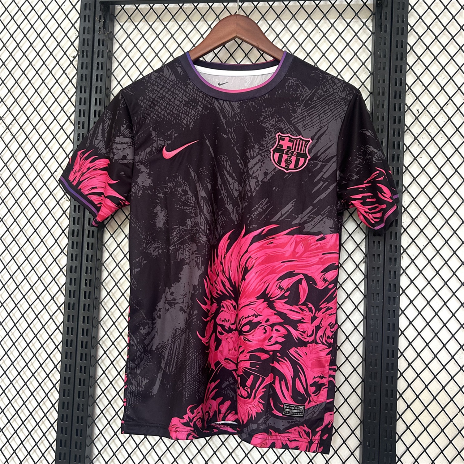 Barcelona 25-26 Pink Lion Black Jersey - Fans Version - JerseysGala