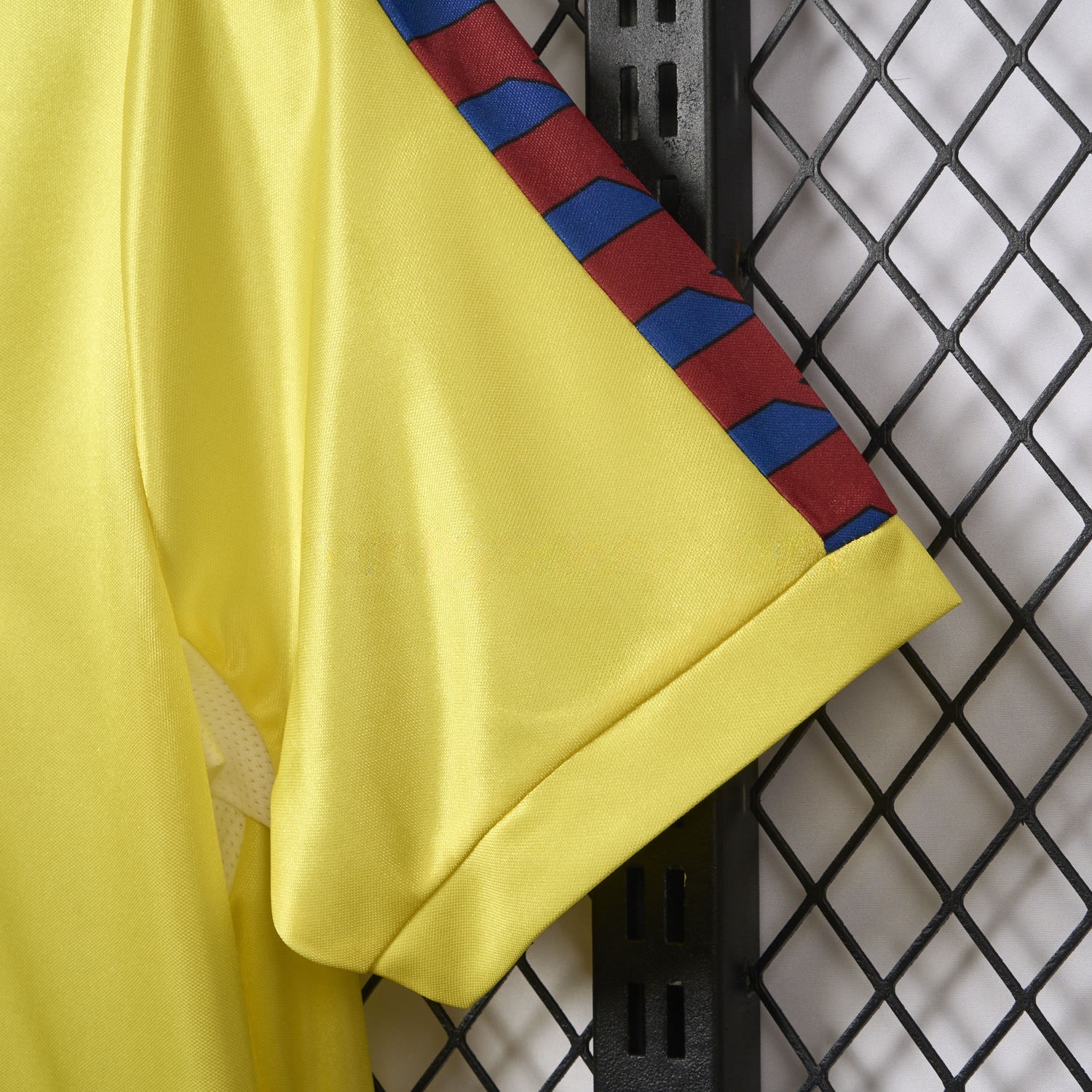 Retro Barcelona 1982-84 Away Yellow Jersey - JerseysGala
