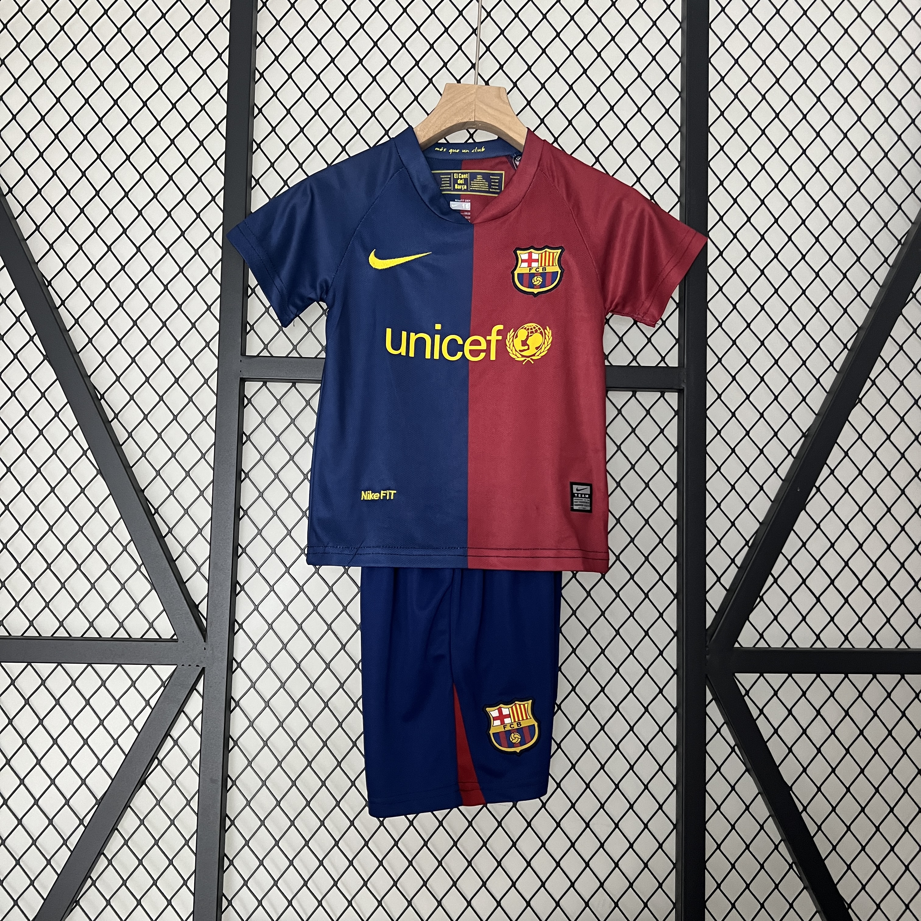 Retro Barcelona 2008-09 Home Stadium Kids Kit - JerseysGala