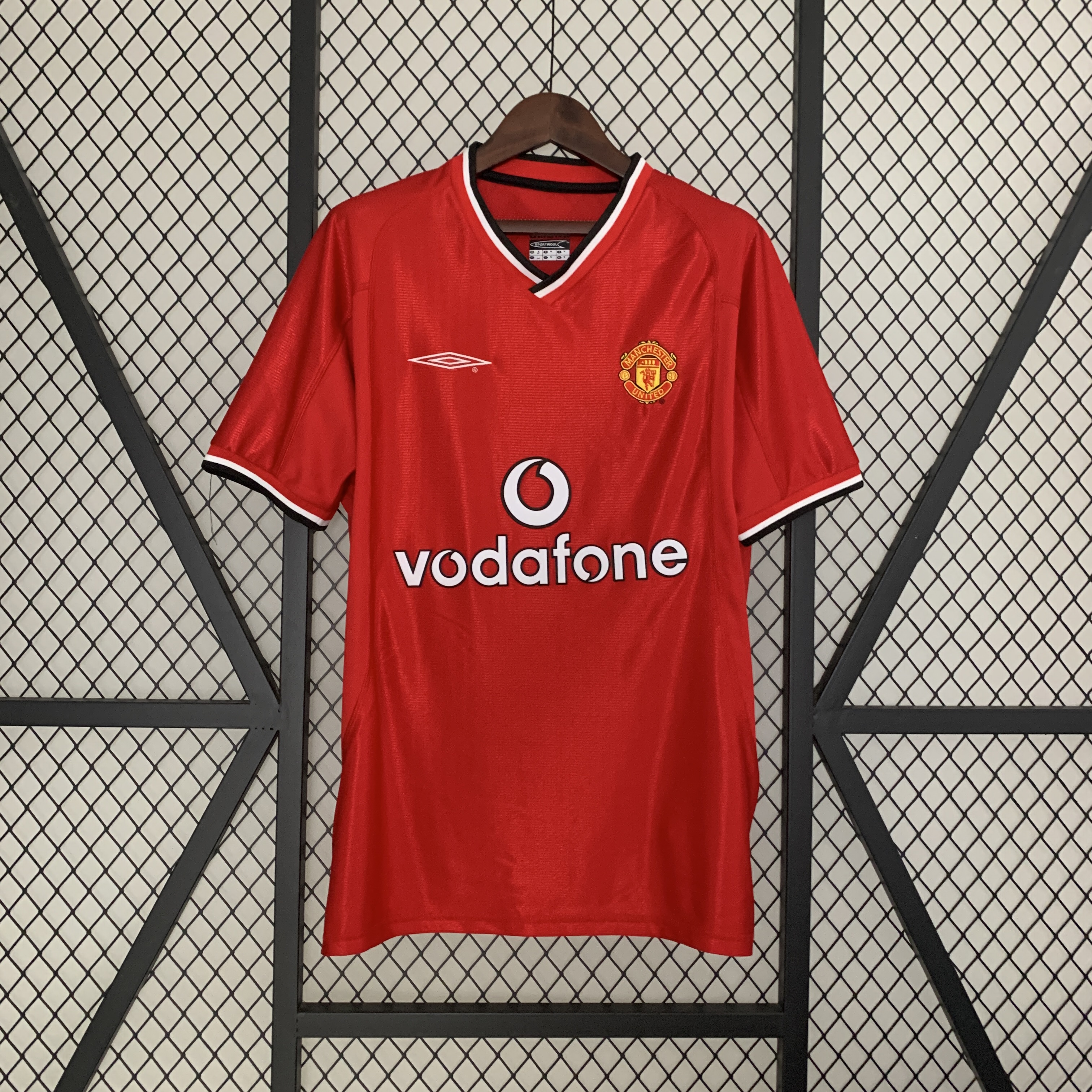 Retro Manchester United 03-04 Home Stadium Jersey - JerseysGala