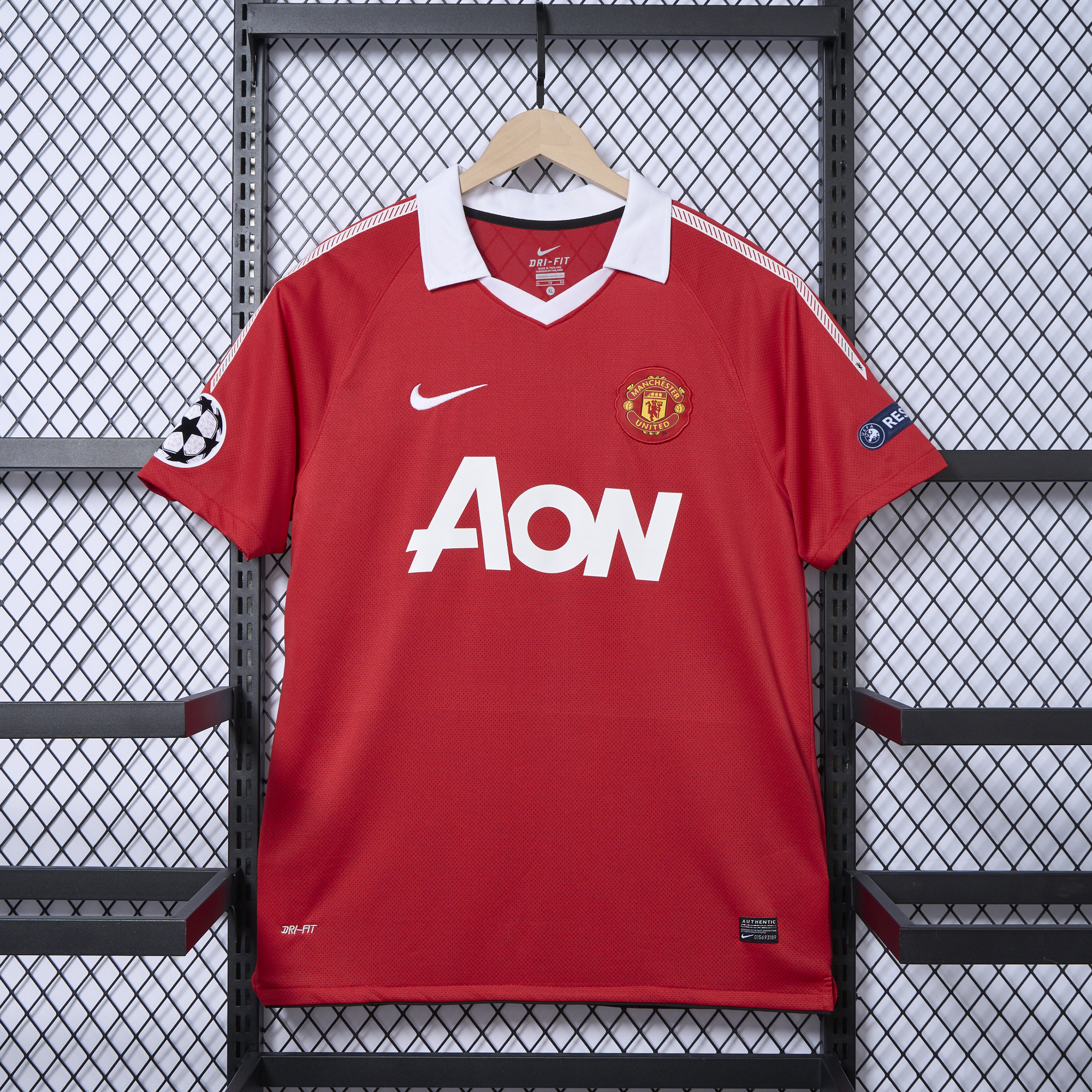 Retro Manchester United 10-11 Home Stadium Jersey - JerseysGala