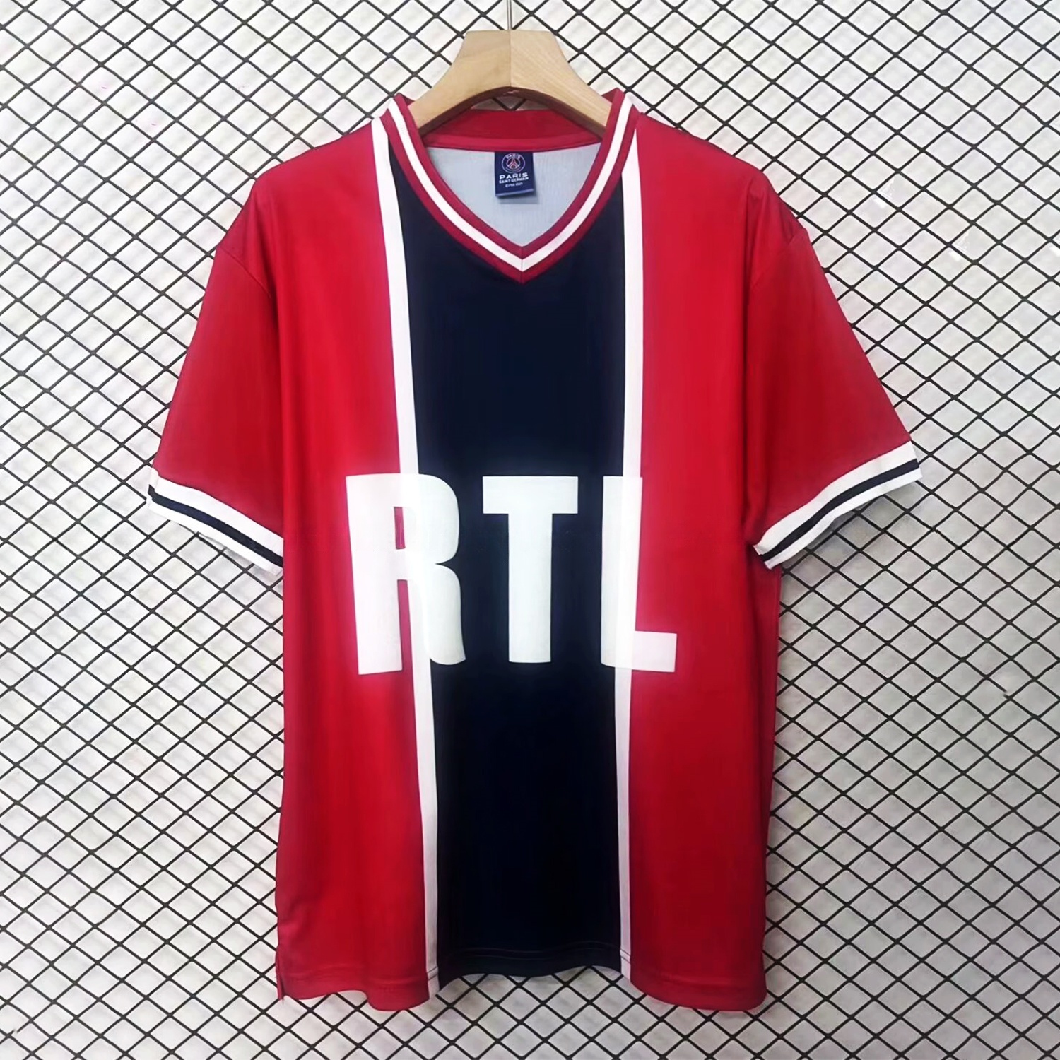 Retro Paris Saint-Germain PSG 1975 Away Jersey with Number 11 - JerseysGala