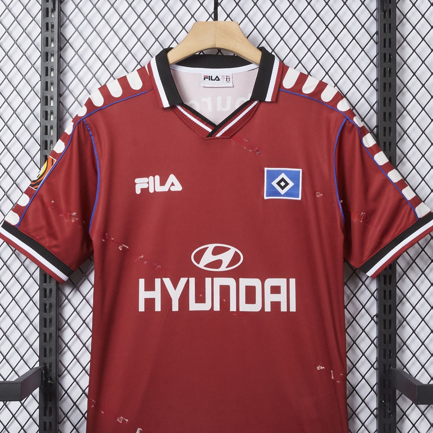 Retro Hamburger SV 1999-00 Third Red Jersey - JerseysGala
