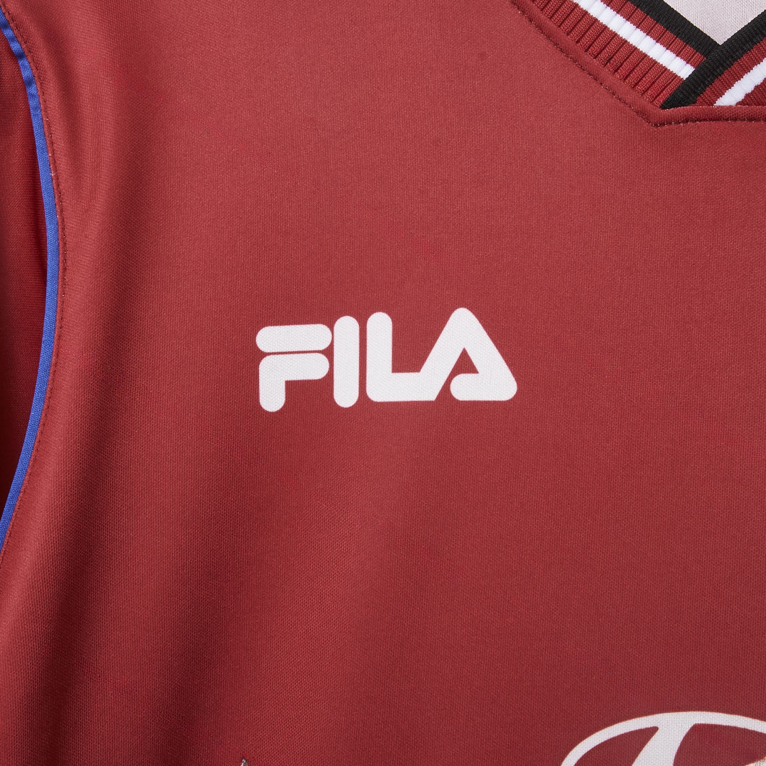 Retro Hamburger SV 1999-00 Third Red Jersey - JerseysGala