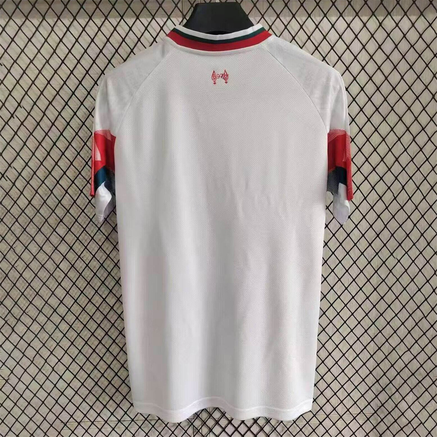 Liver.pool 25-26 Retro Style Red Stripes White Jersey - Fans Version - JerseysGala