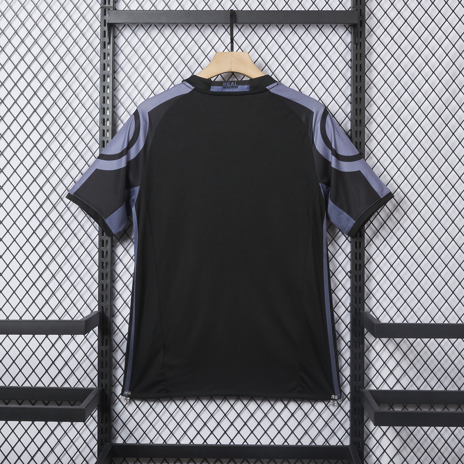 Retro Real Madrid 16-17 Third Jersey - JerseysGala