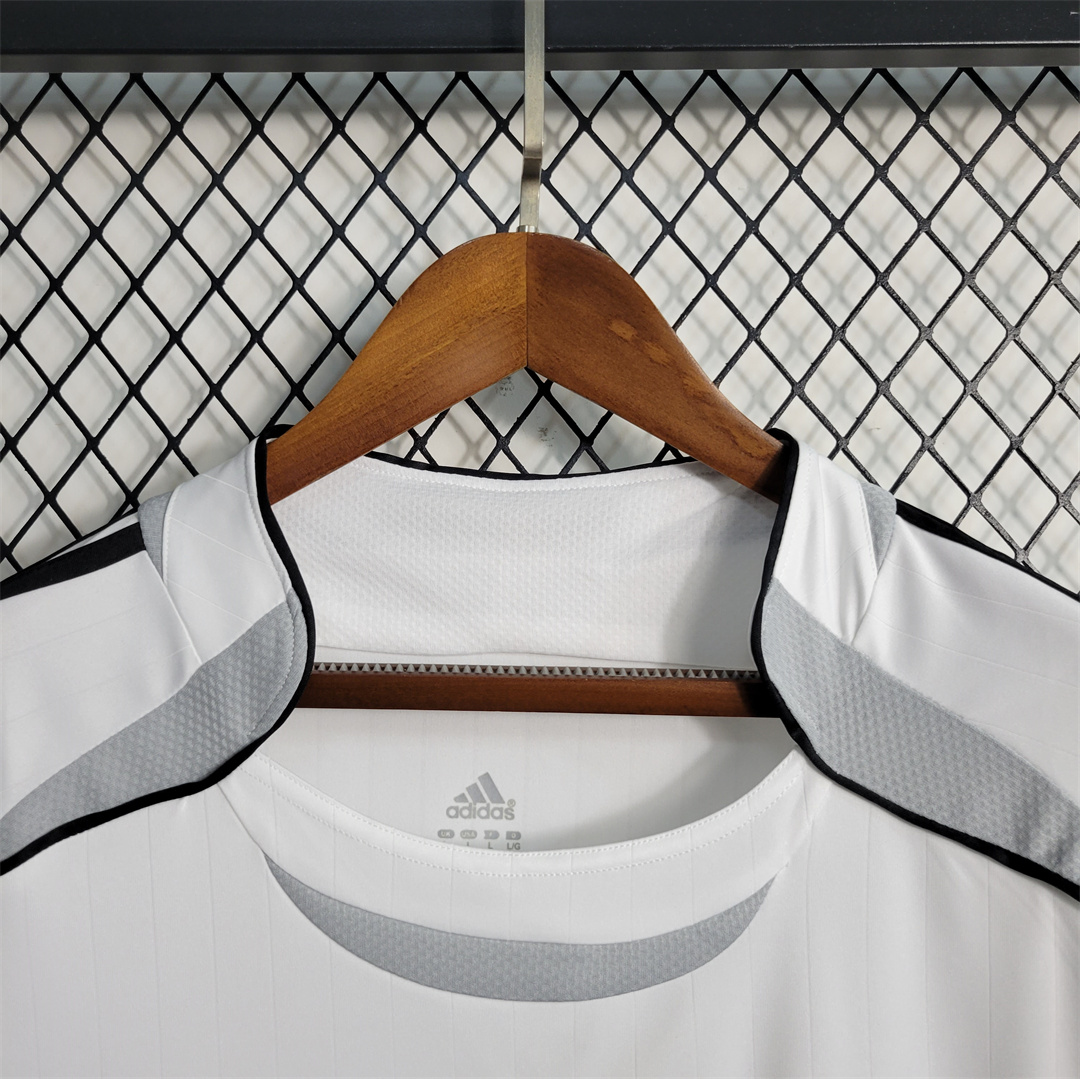 Retro Real Madrid 06-07 Home Stadium Jersey - JerseysGala