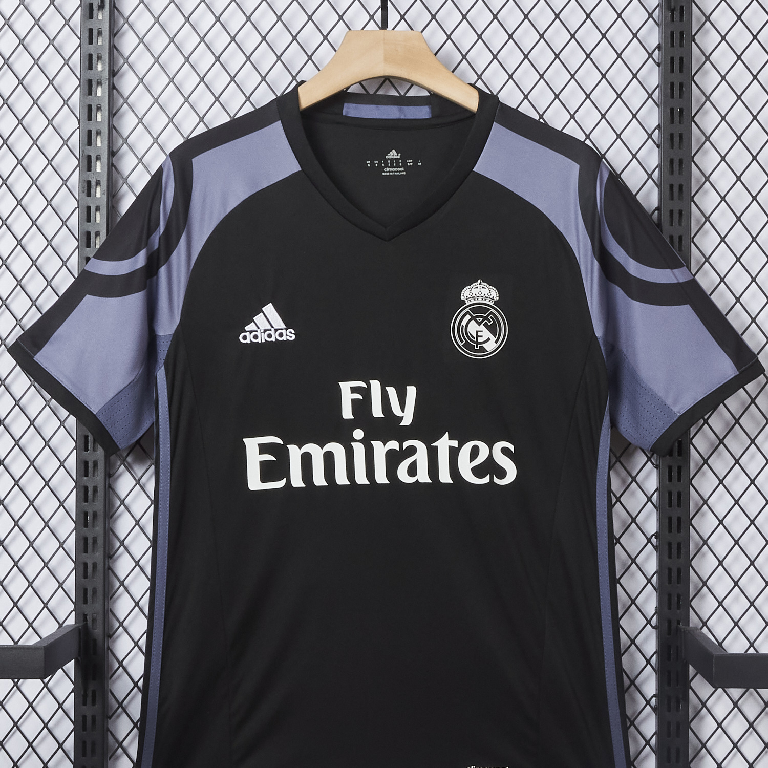 Retro Real Madrid 16-17 Third Jersey - JerseysGala