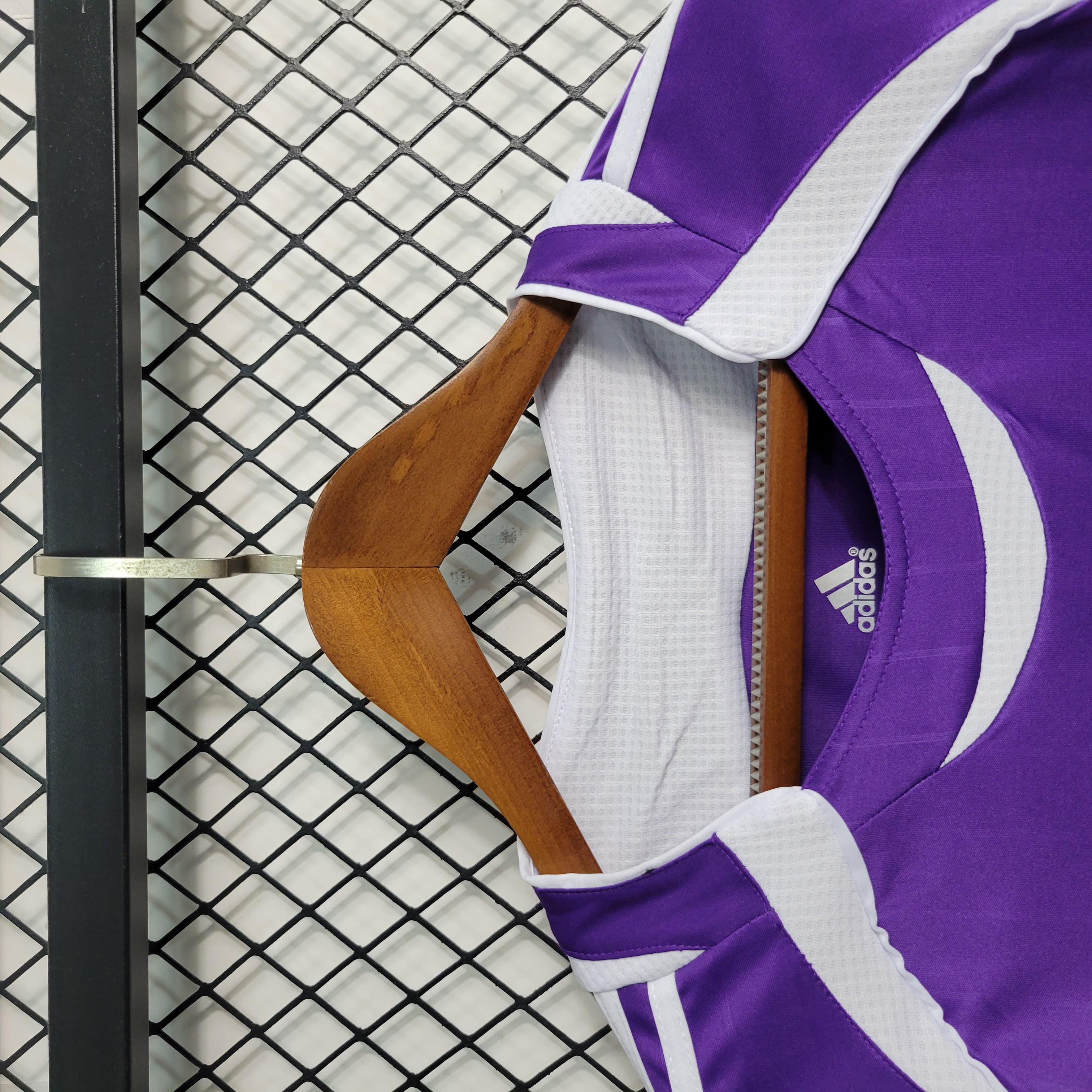 Retro Real Madrid 06-07 Third Jersey - JerseysGala