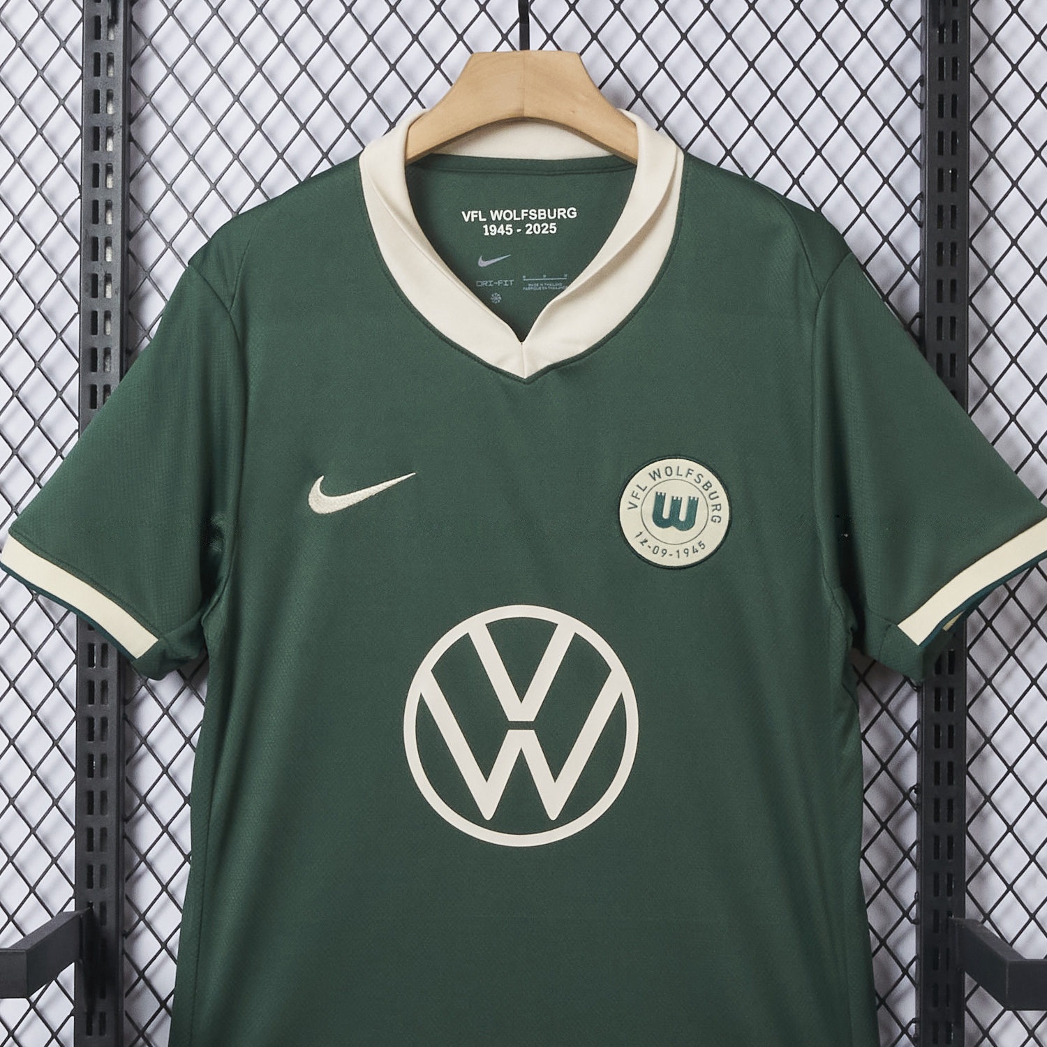 Wolfsburg 25-26 80th Anniversary Special Jersey - Fans Version - JerseysGala