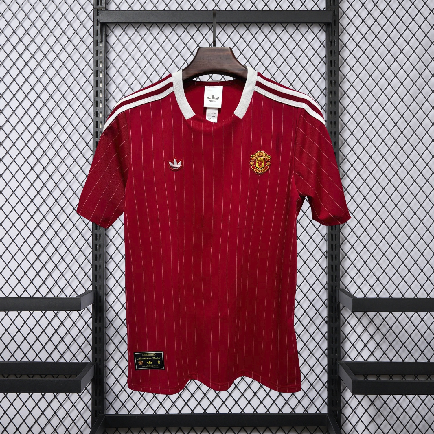 Manchester United 25-26 Trefoil Red Travel Jersey - Fans Version - JerseysGala