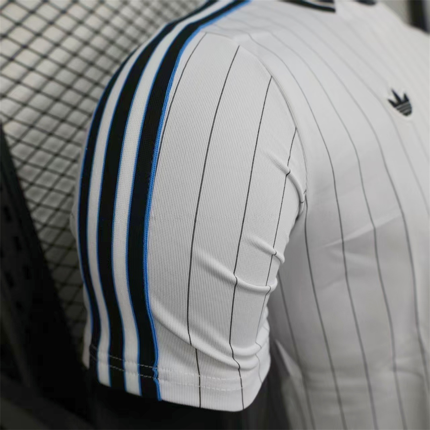 Newcastle United 25-26 Icon Range Travel Special Edition White Jersey - Player Version - JerseysGala