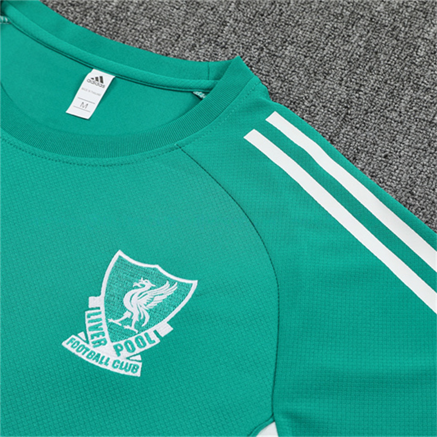 Liver.pool 25-26 Kids Short-Sleeve Training Set - Green Top & Black Shorts - JerseysGala