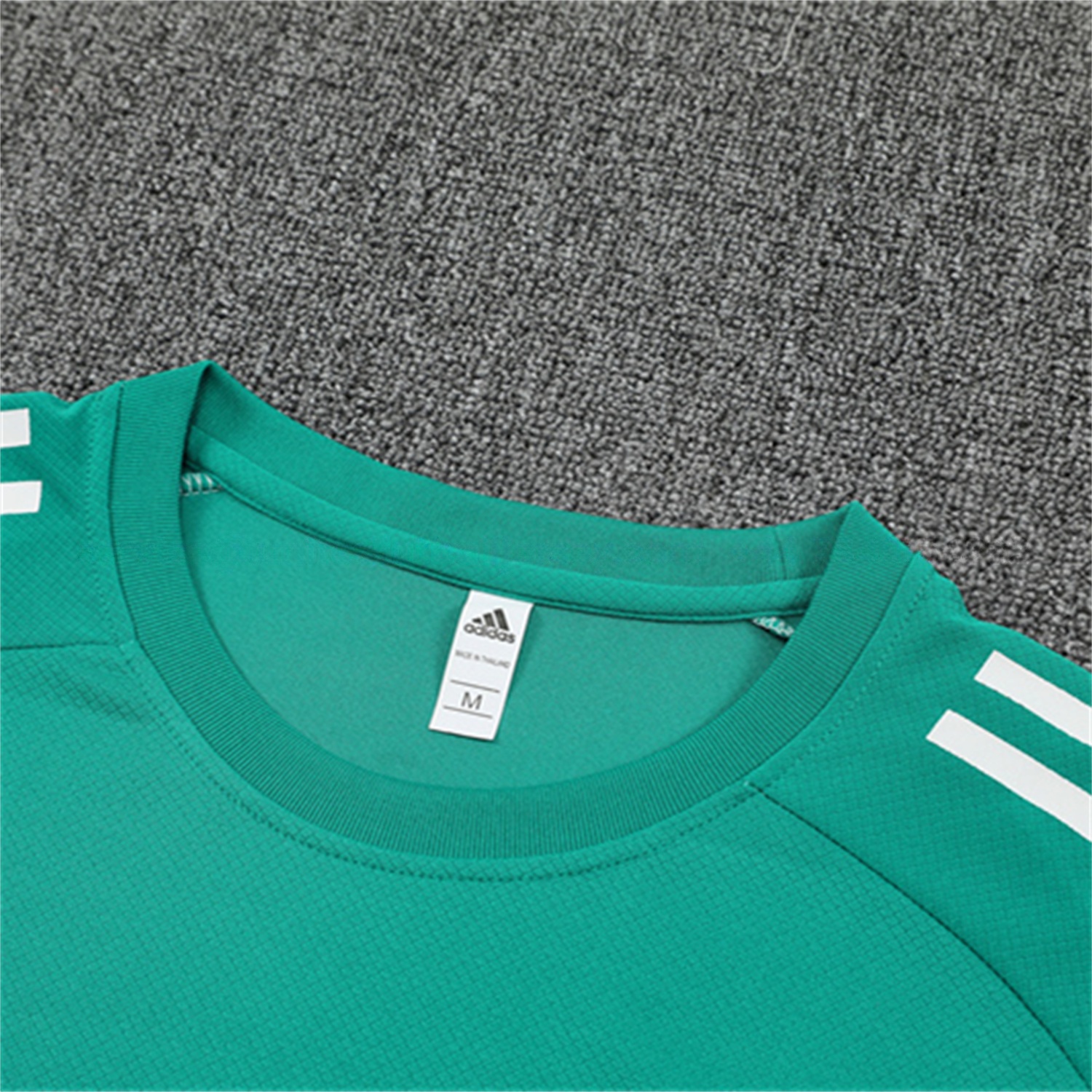 Liver.pool 25-26 Kids Short-Sleeve Training Set - Green Top & Black Shorts - JerseysGala