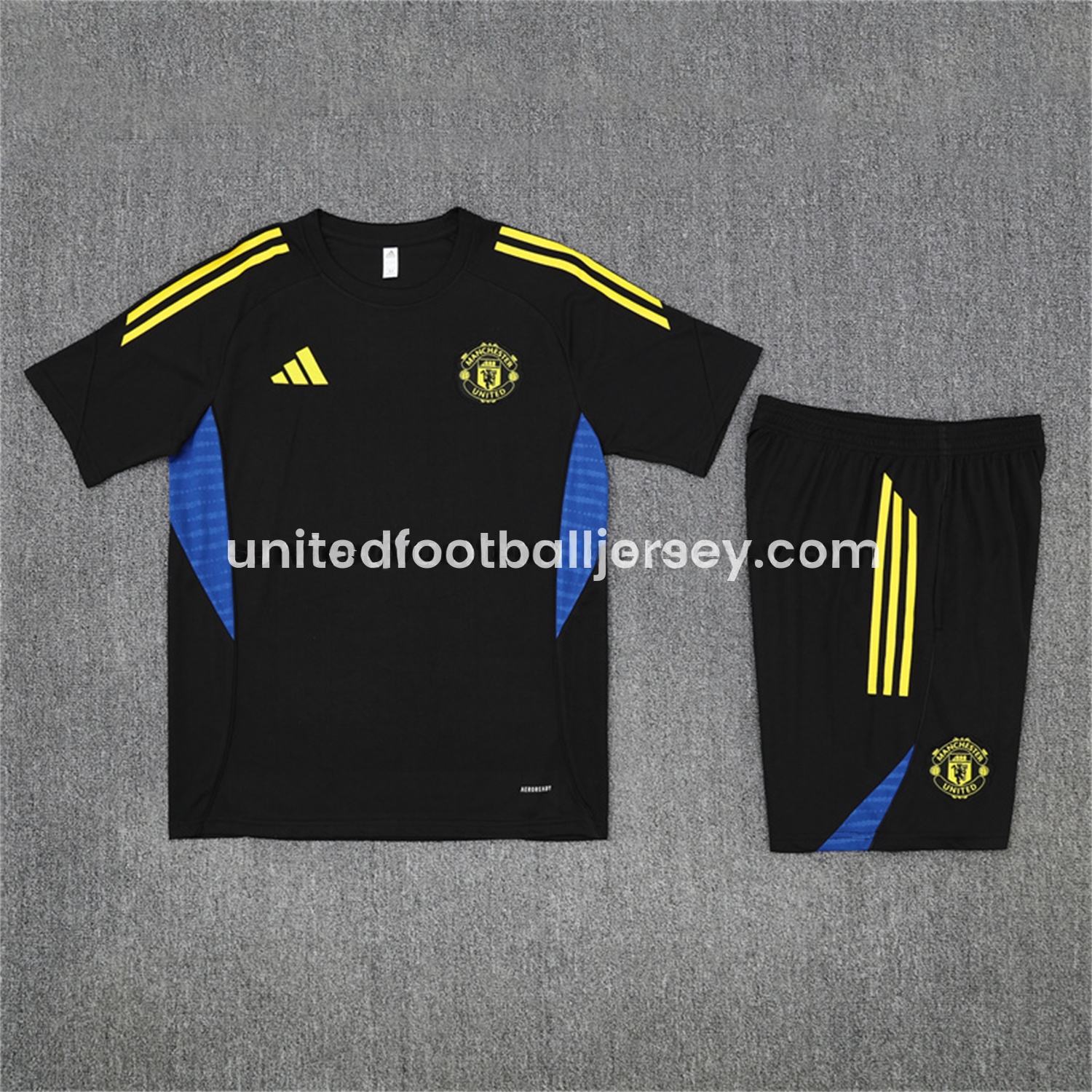 Manchester United 25-26 Short-Sleeve Training Set - Black Top & Black shorts - JerseysGala