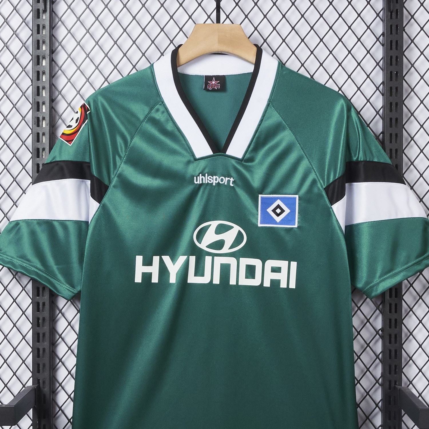 Retro Hamburger SV 1996-97 Third Jersey - JerseysGala