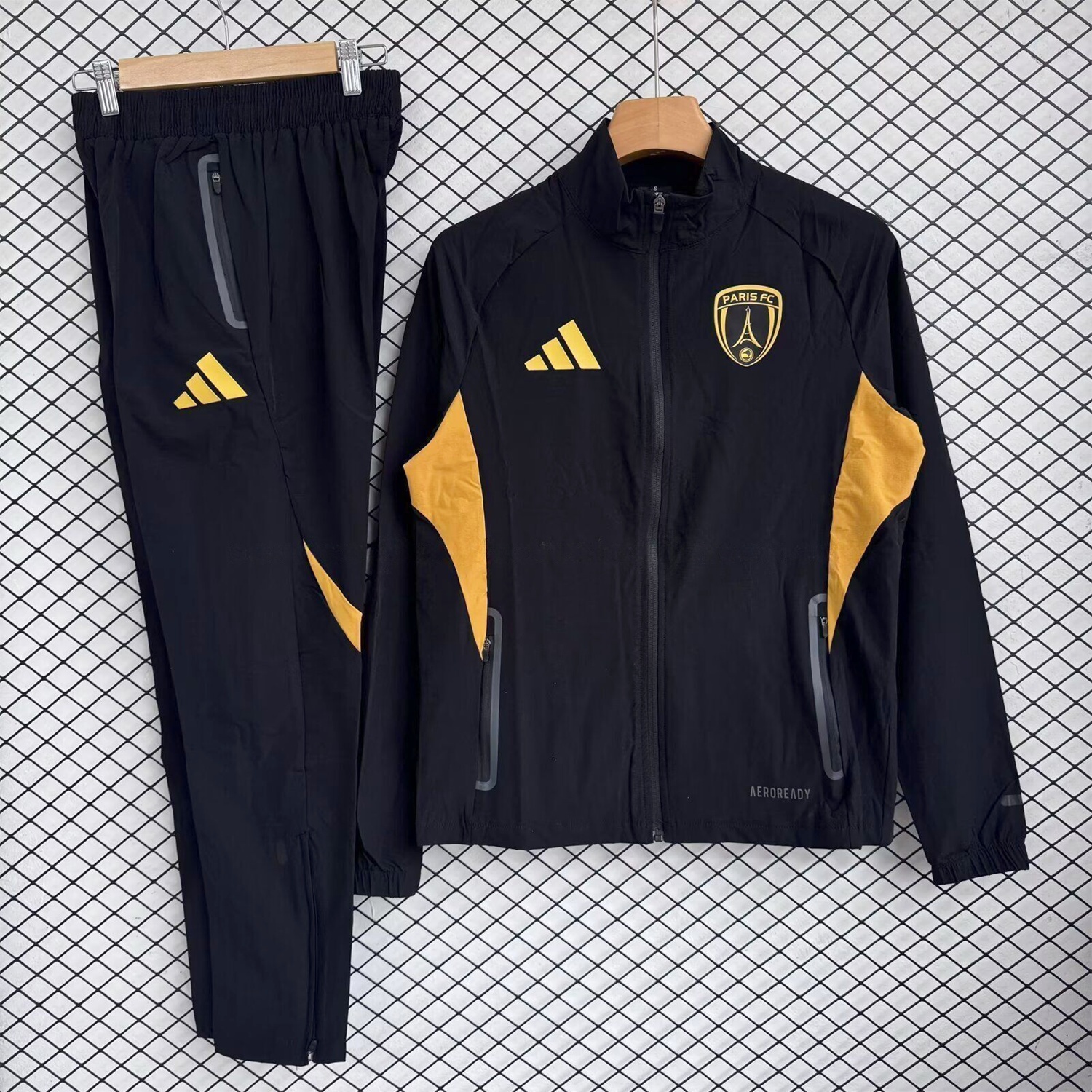 Paris FC 25-26 Windbreaker Training Set - Black Yellow Top and Pants - JerseysGala